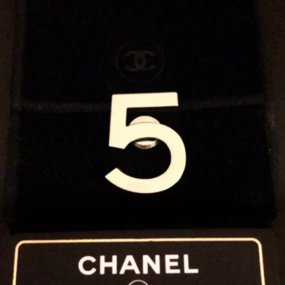 No.5 Silvertone Pin